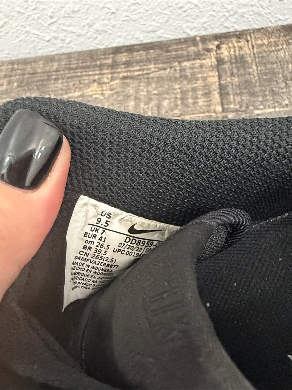 Nike Men's All-Black Leather Low-Top Sneakers